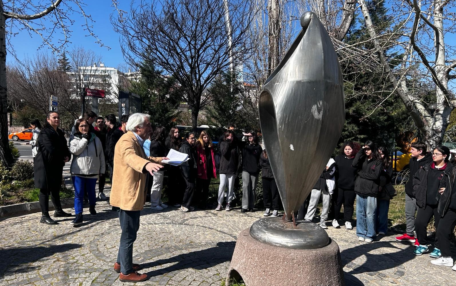 DENGE KOLEJİ ÖĞRENCİLERİNE SEMTİMİZİ SOKAKLARI GEZEREK ANLATTIK