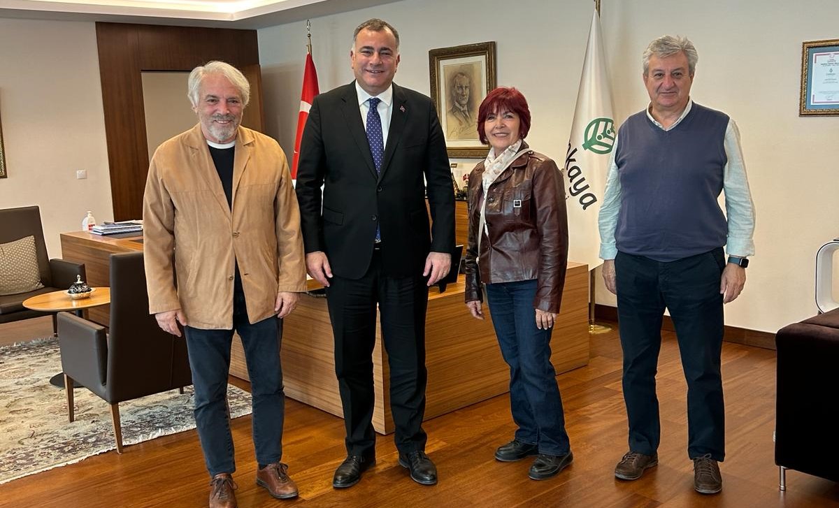 KAVAKLIDEREM DERNEĞİNDEN ALPER TAŞDELEN'E VEDA ZİYARETİ