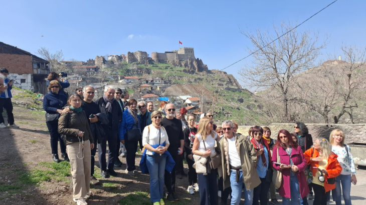 ANKARA’NIN İLK MAHALLESİ OLAN BİN YILLIK KALE MAHALLESİNİ GEZDİK