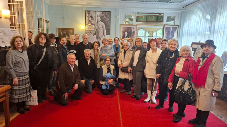 KAVAKLIDEREM DERNEĞİ ÜYELERİ PEMBE KÖŞKÜ GEZDİ