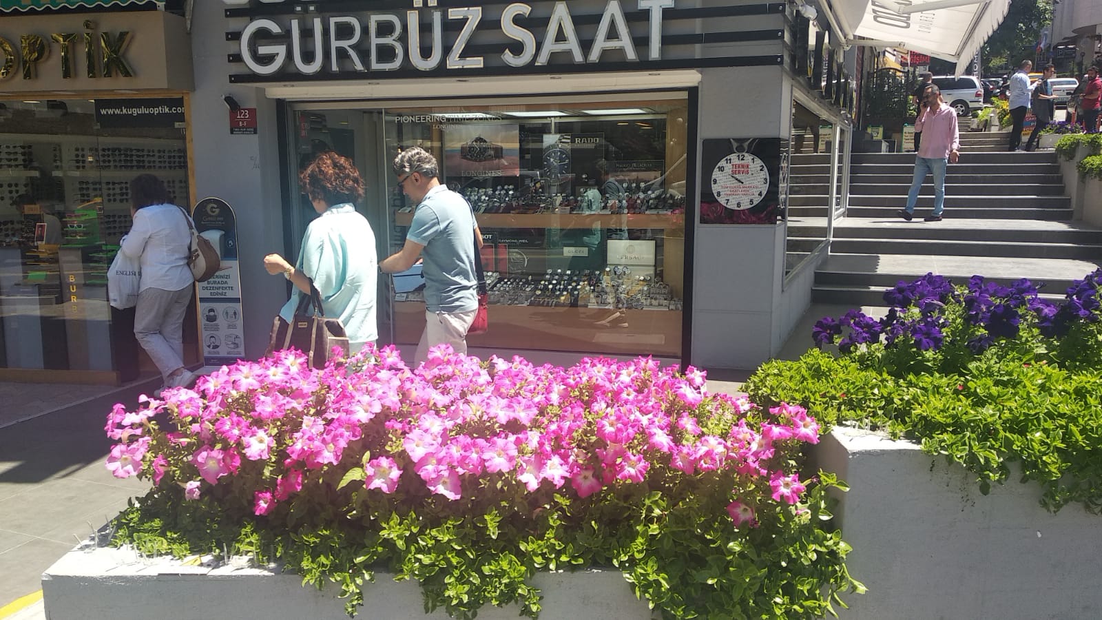 TUNALI HİLMİ CADDESİ RENKLENİYOR